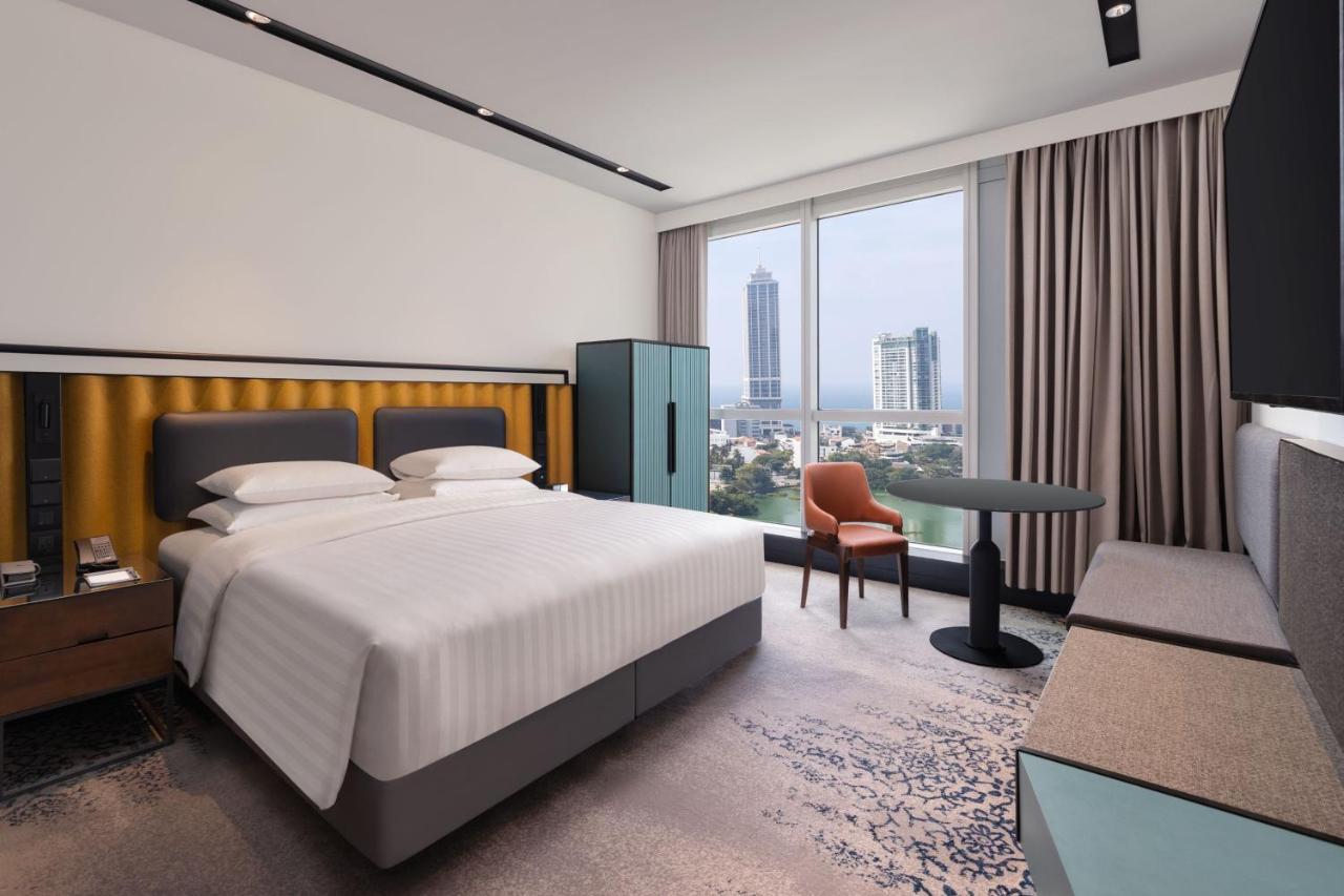 Courtyard By Marriott Colombo Hotel Екстериор снимка