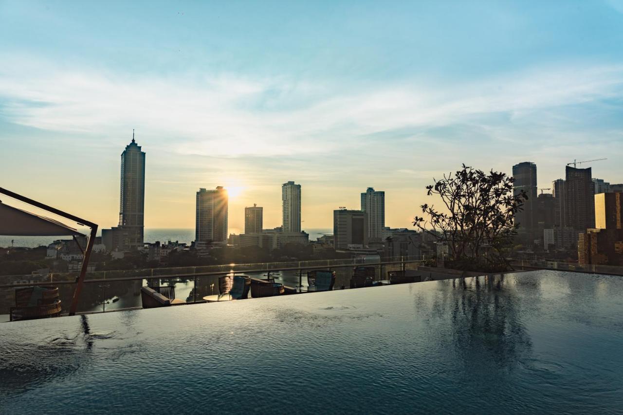 Courtyard By Marriott Colombo Hotel Екстериор снимка