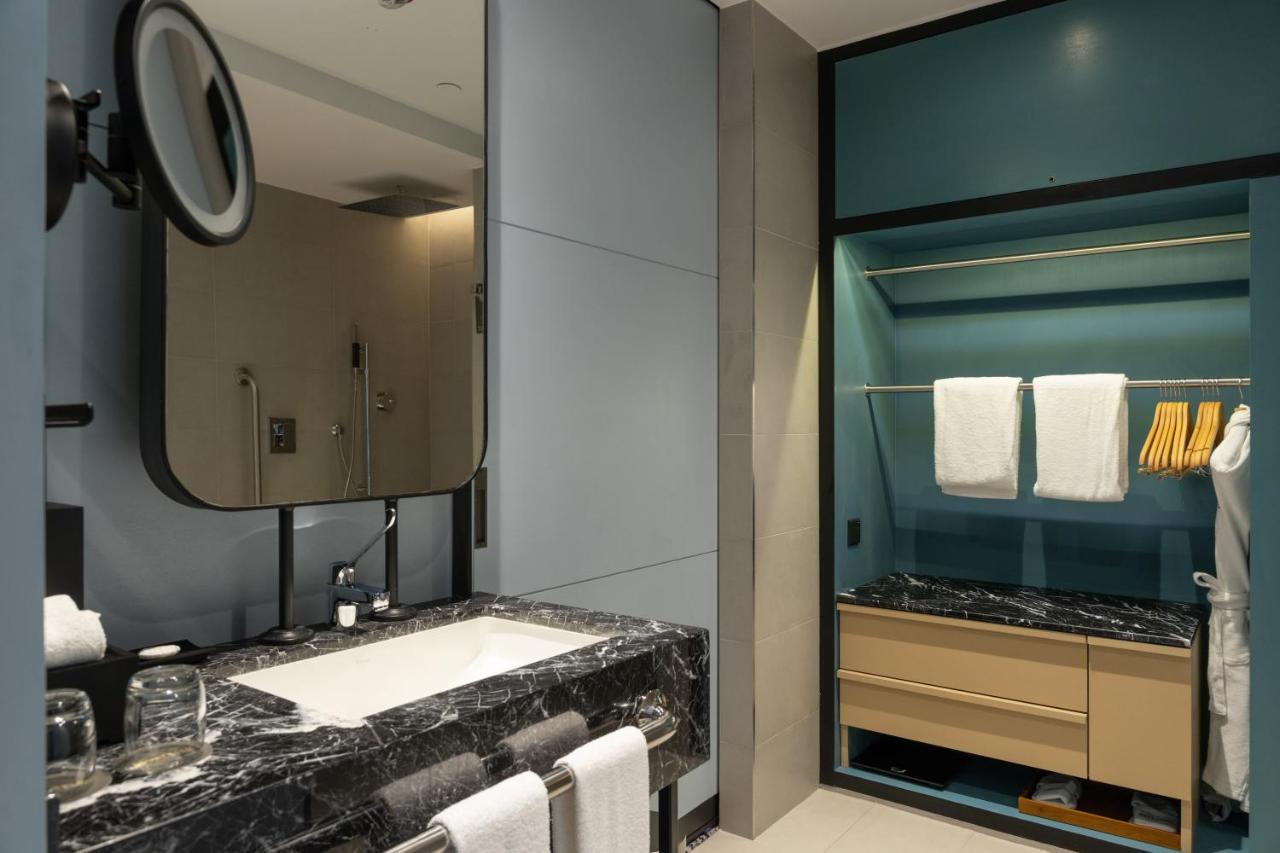 Courtyard By Marriott Colombo Hotel Екстериор снимка