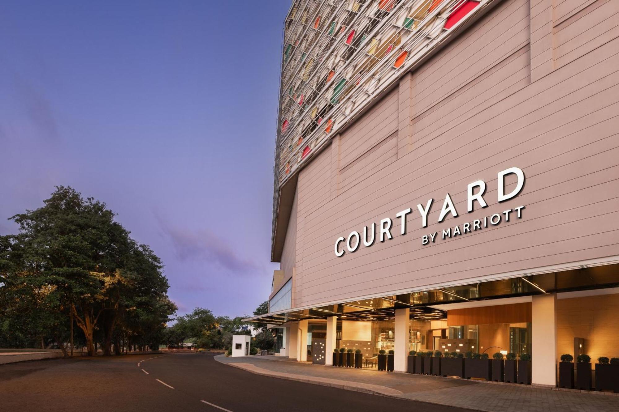 Courtyard By Marriott Colombo Hotel Екстериор снимка