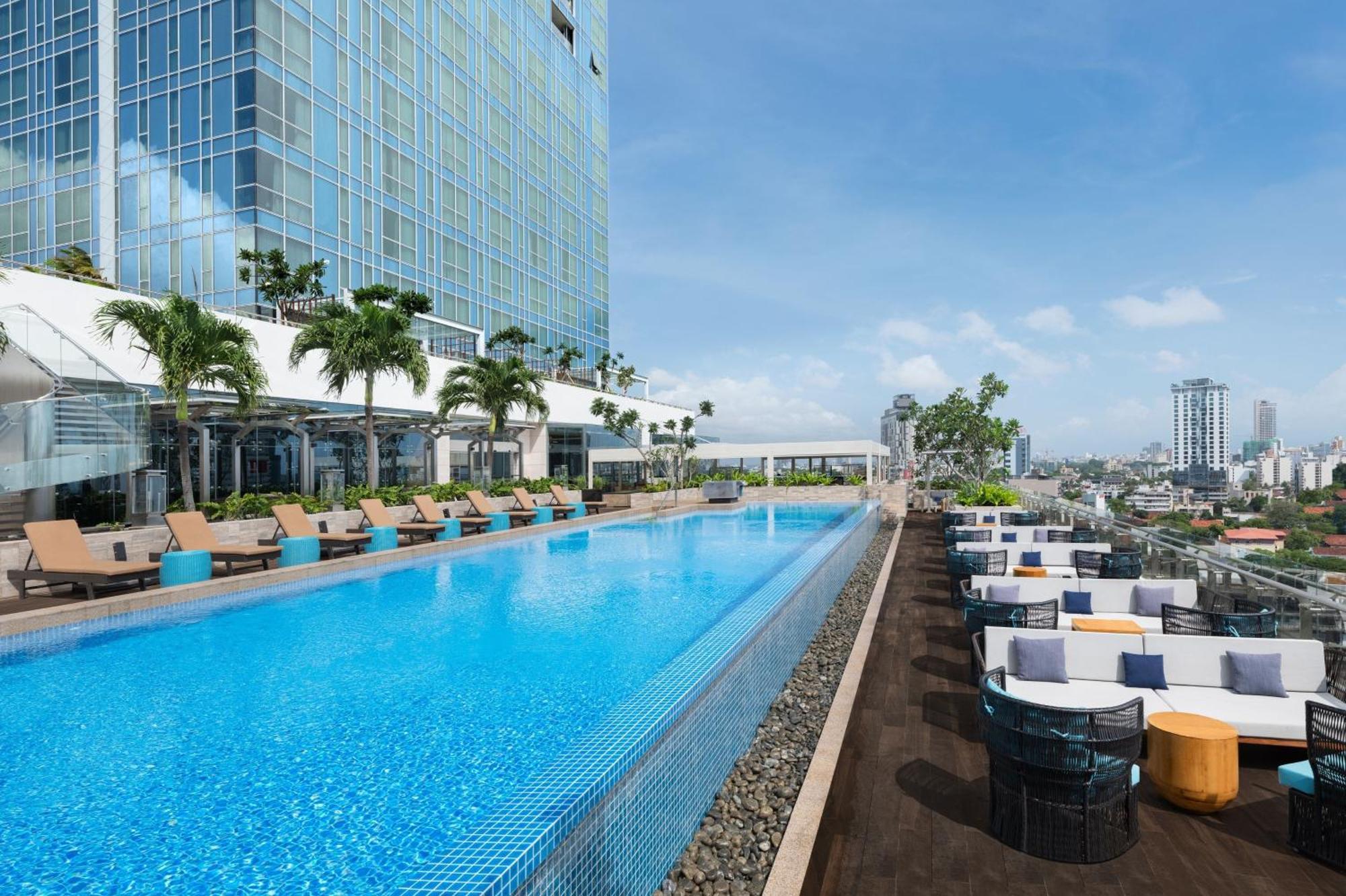 Courtyard By Marriott Colombo Hotel Екстериор снимка